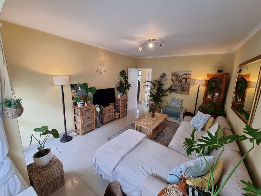 To Let 1 Bedroom Property for Rent in Sea Point Western Cape